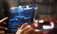 COMEX 4月黄金期货结算价收跌04% 报18425美元盎司